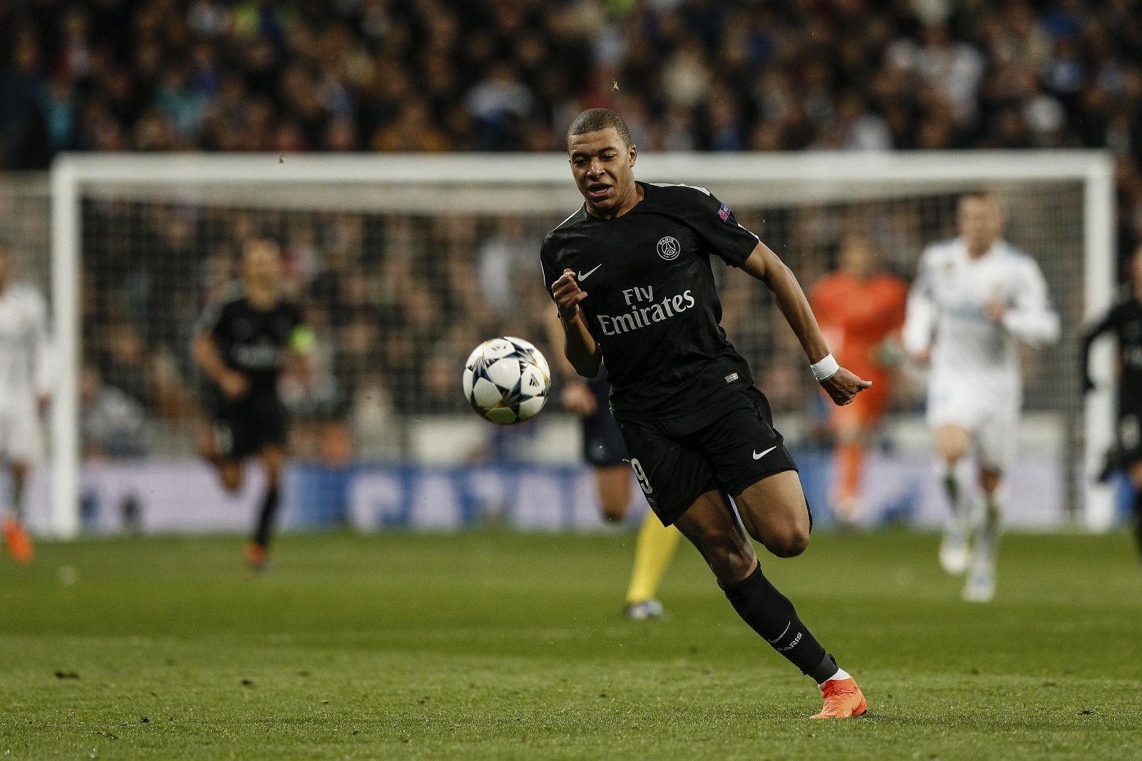 澳超战报：巴巴洛塞斯双响，西悉尼3-2中央海岸水手（澳超速递：巴巴洛塞斯梅开二度，西悉尼3-2力克中央海岸水手）