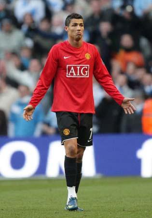 R.I.P.，曾发掘梅西为阿根廷效力的奥马尔逝世，享年73岁（曾促成梅西为阿根廷出战的奥马尔离世，享年73岁）