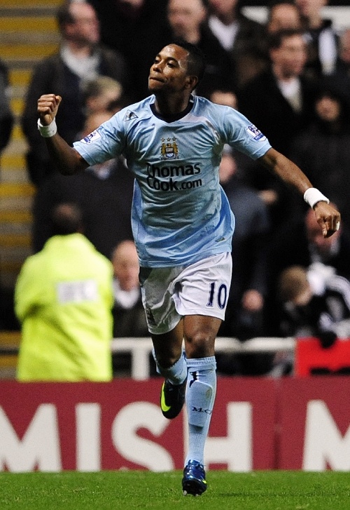 迪马：皮奥利即将正式从佛罗伦萨下课，双方正在敲定分手条件（迪马：皮奥利将离任佛罗伦萨主帅，双方正商谈解约条款）