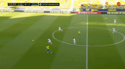 魔迷们心动吗？曼联发布中国结系列服饰，B费、姆伯莫等人出镜（B费、姆伯莫等球星助阵，曼联推出中国结系列服饰，魔迷是否被种草？）