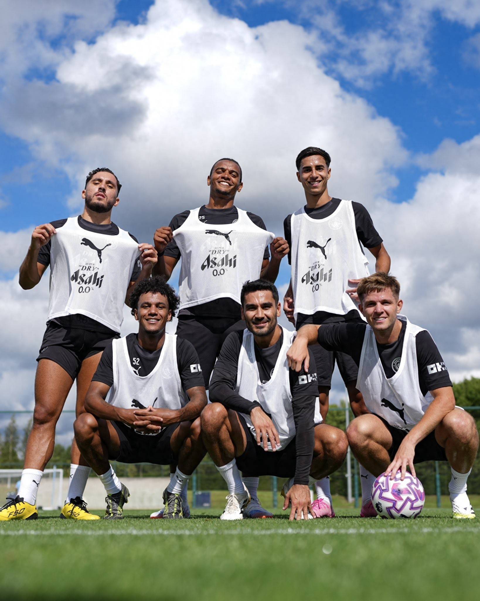 弗罗因德：球队展现了能量和韧性，我非常欣赏这样的胜利（弗罗因德：球队的能量与韧性尽显，这样的胜利让我非常满意）