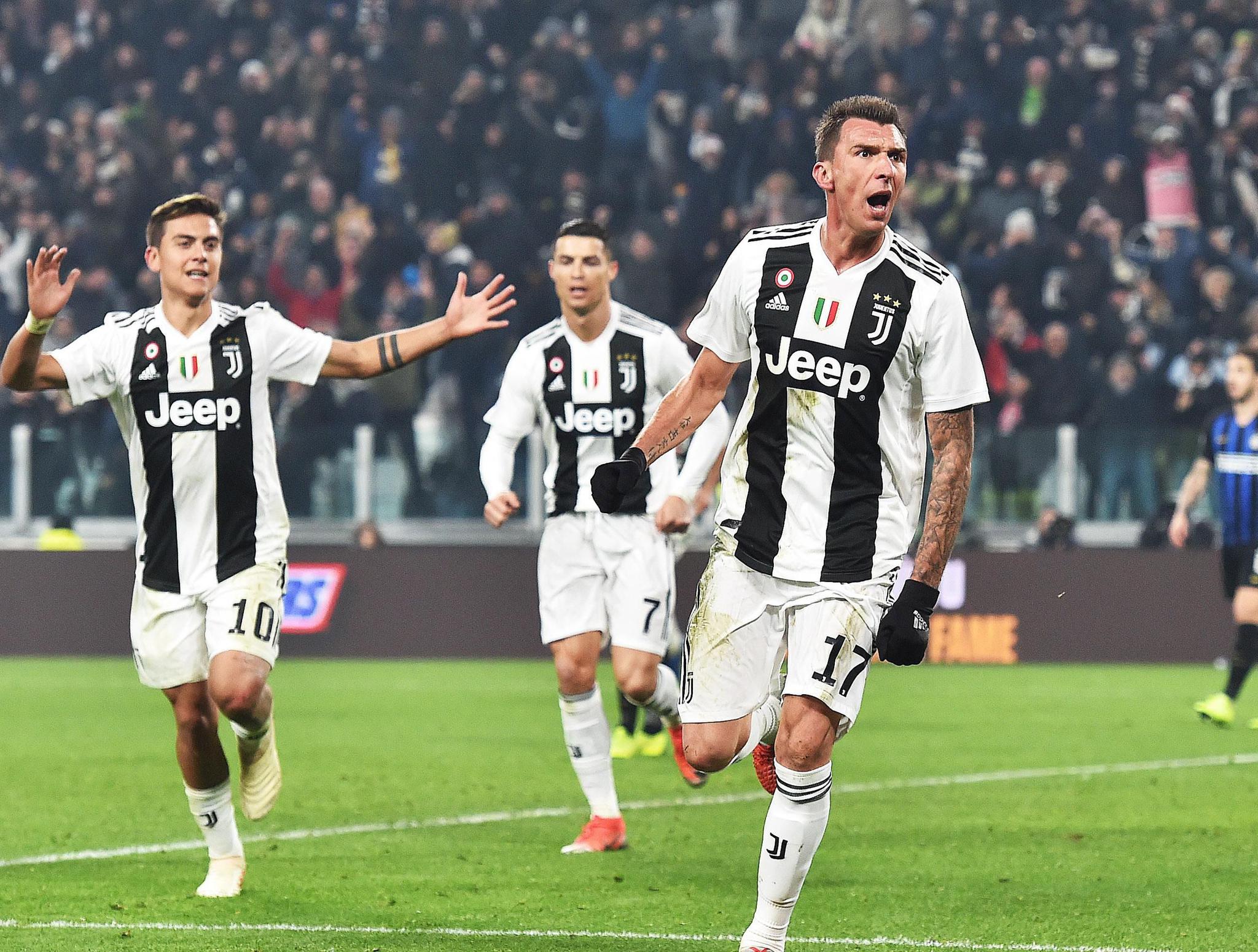 继伊尔马兹之后，奥斯梅恩是第二位欧冠戴帽的加拉塔萨雷球员（奥斯梅恩继伊尔马兹之后，成为加拉塔萨雷欧冠第二位上演帽子戏法的球员）