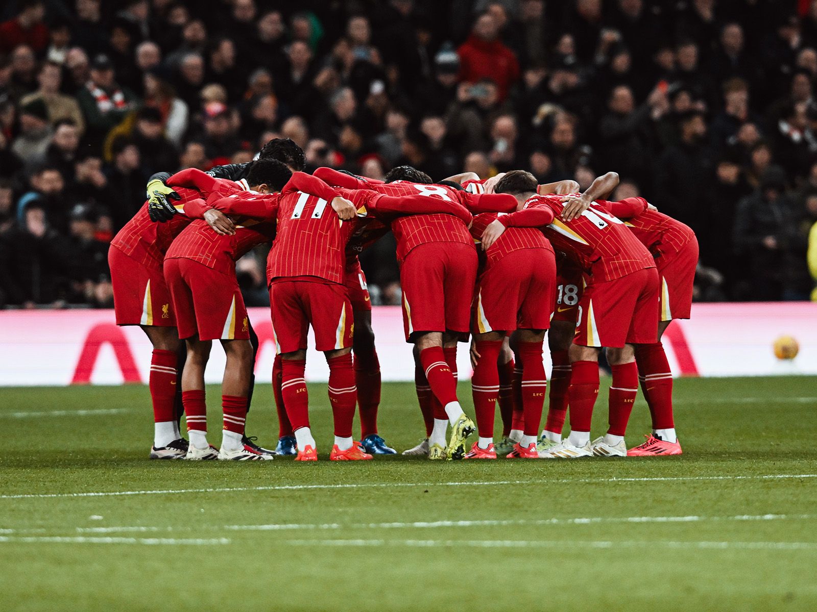 巴黎圣日耳曼梅西助攻内马尔进球（梅西送出助攻，内马尔为巴黎圣日耳曼破门）