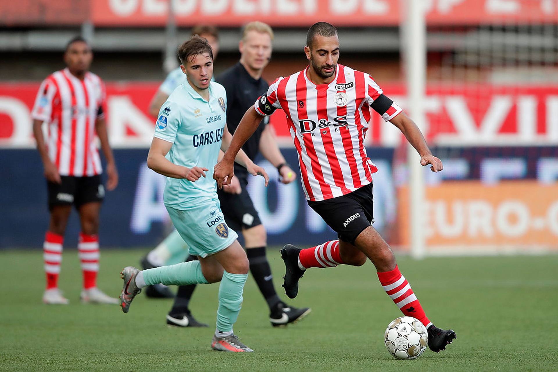 型前腰时 型前腰时